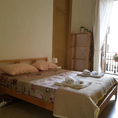 Jonathan & Hostel Palermo