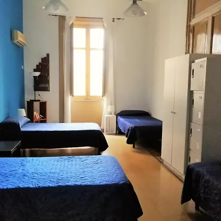 Hostel Jonathan &